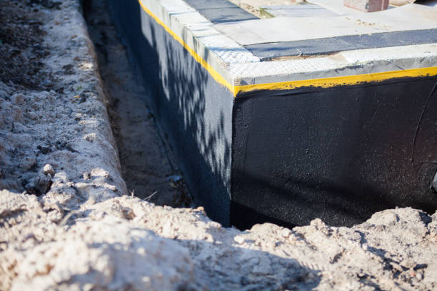 Professional Vapor Barrier Installation technician working in Jefferson City, TN